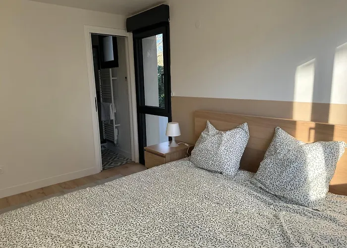 Elegante Maison De Renovee Feriehus